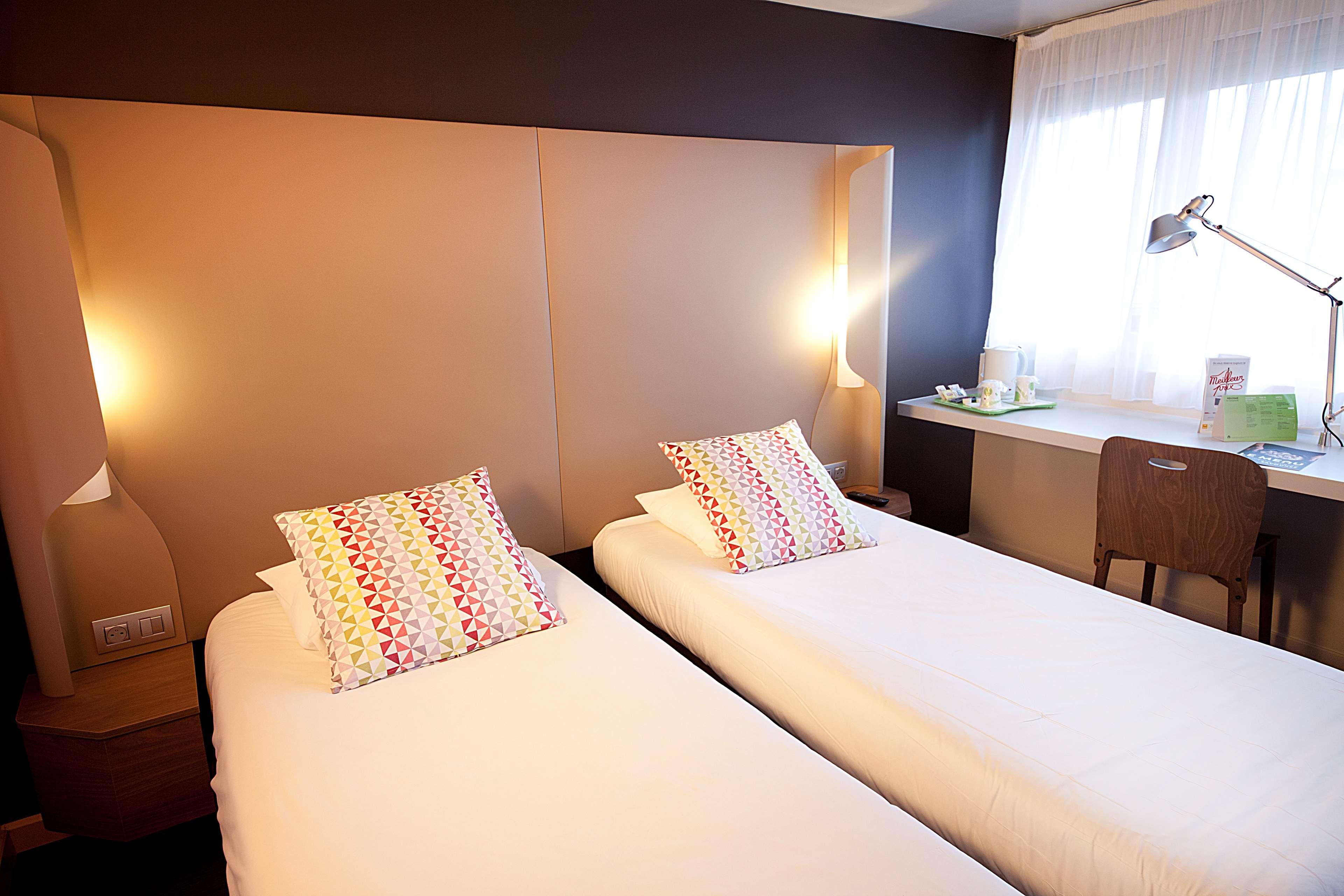 Campanile Clermont-Ferrand ~ Aubiere Hotel Екстериор снимка