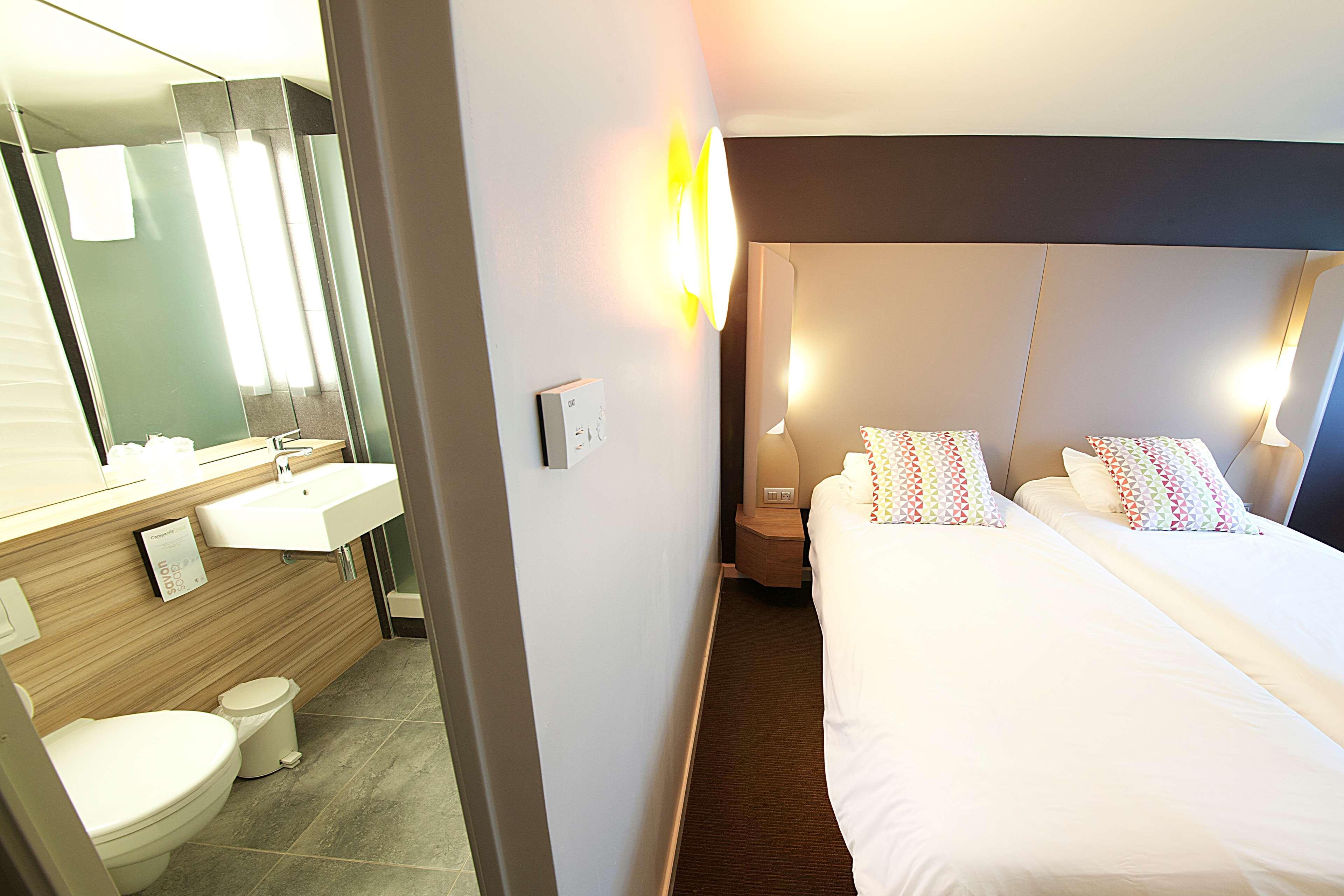 Campanile Clermont-Ferrand ~ Aubiere Hotel Екстериор снимка