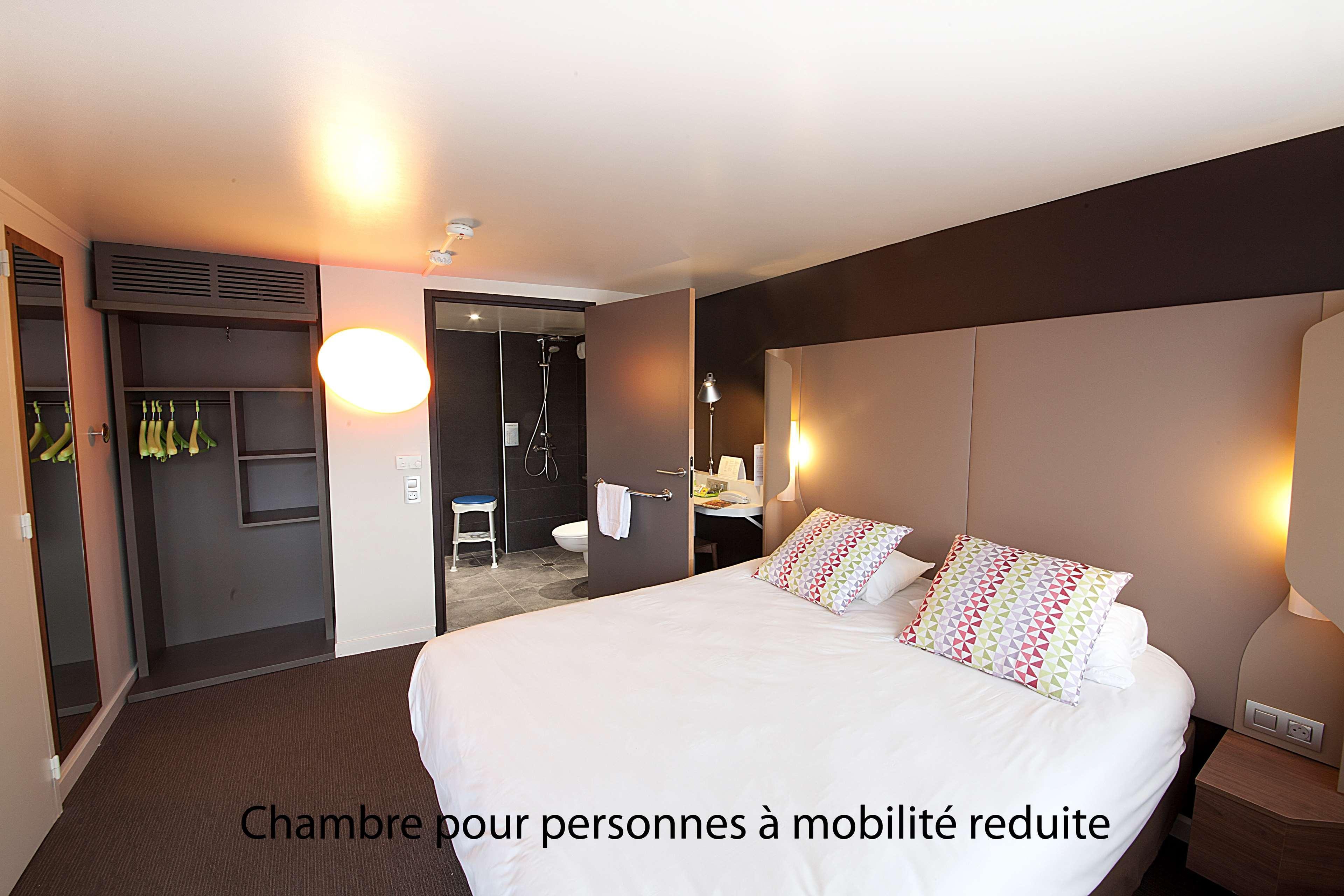 Campanile Clermont-Ferrand ~ Aubiere Hotel Екстериор снимка