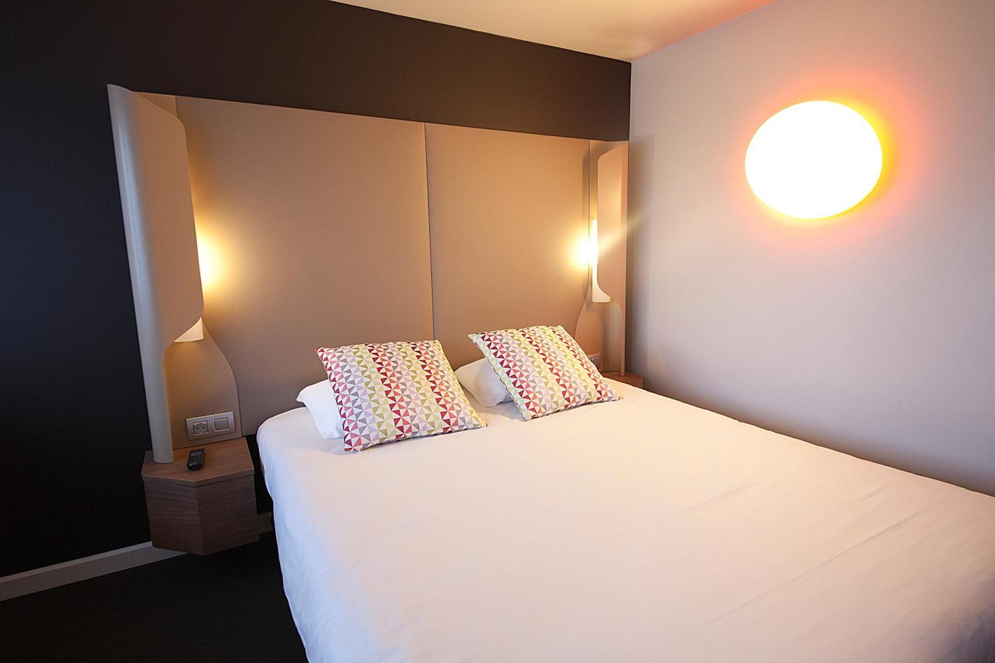 Campanile Clermont-Ferrand ~ Aubiere Hotel Екстериор снимка